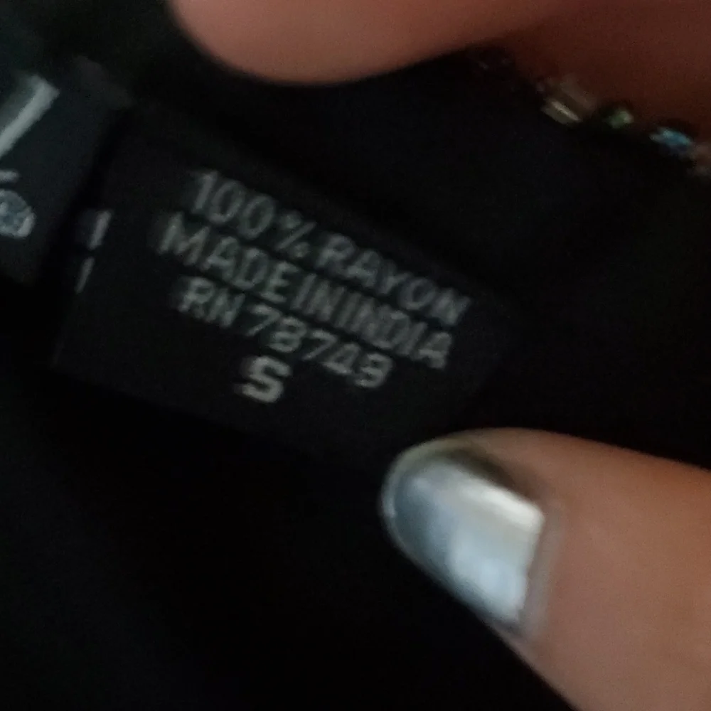 Y2K Beaded Halter Top - Picture 4 of 4